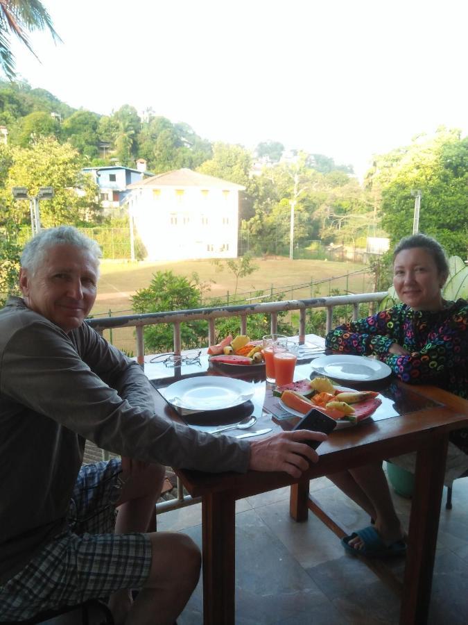 Old Town Hotel Kandy Bagian luar foto