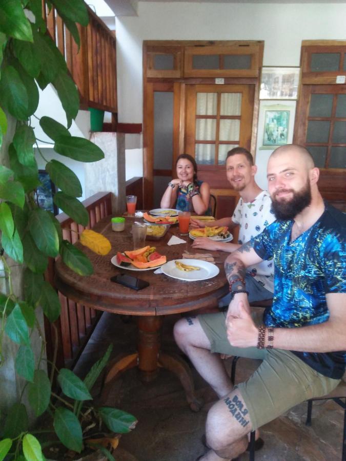 Old Town Hotel Kandy Bagian luar foto
