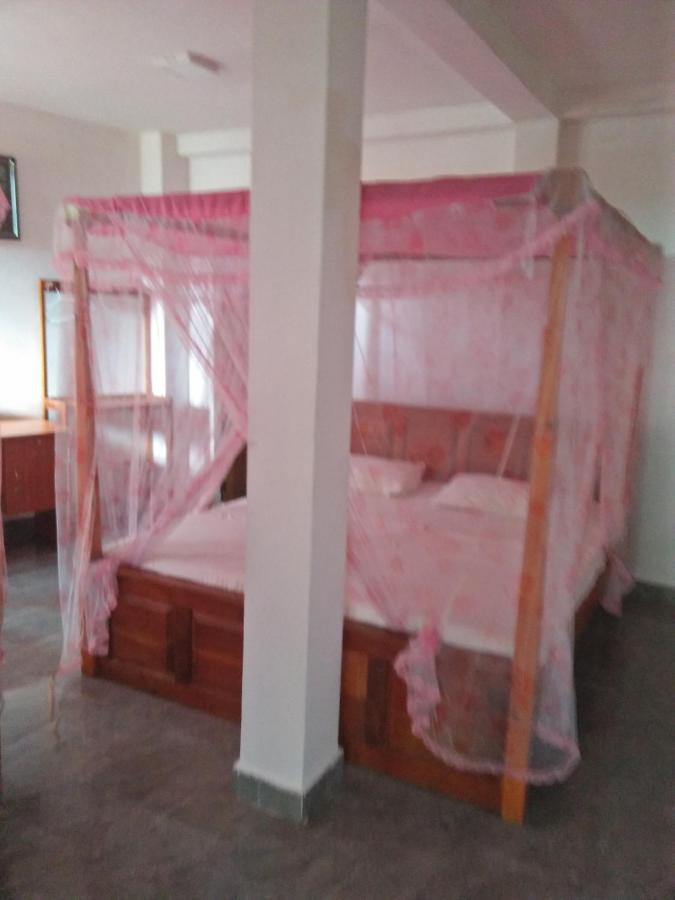 Old Town Hotel Kandy Bagian luar foto