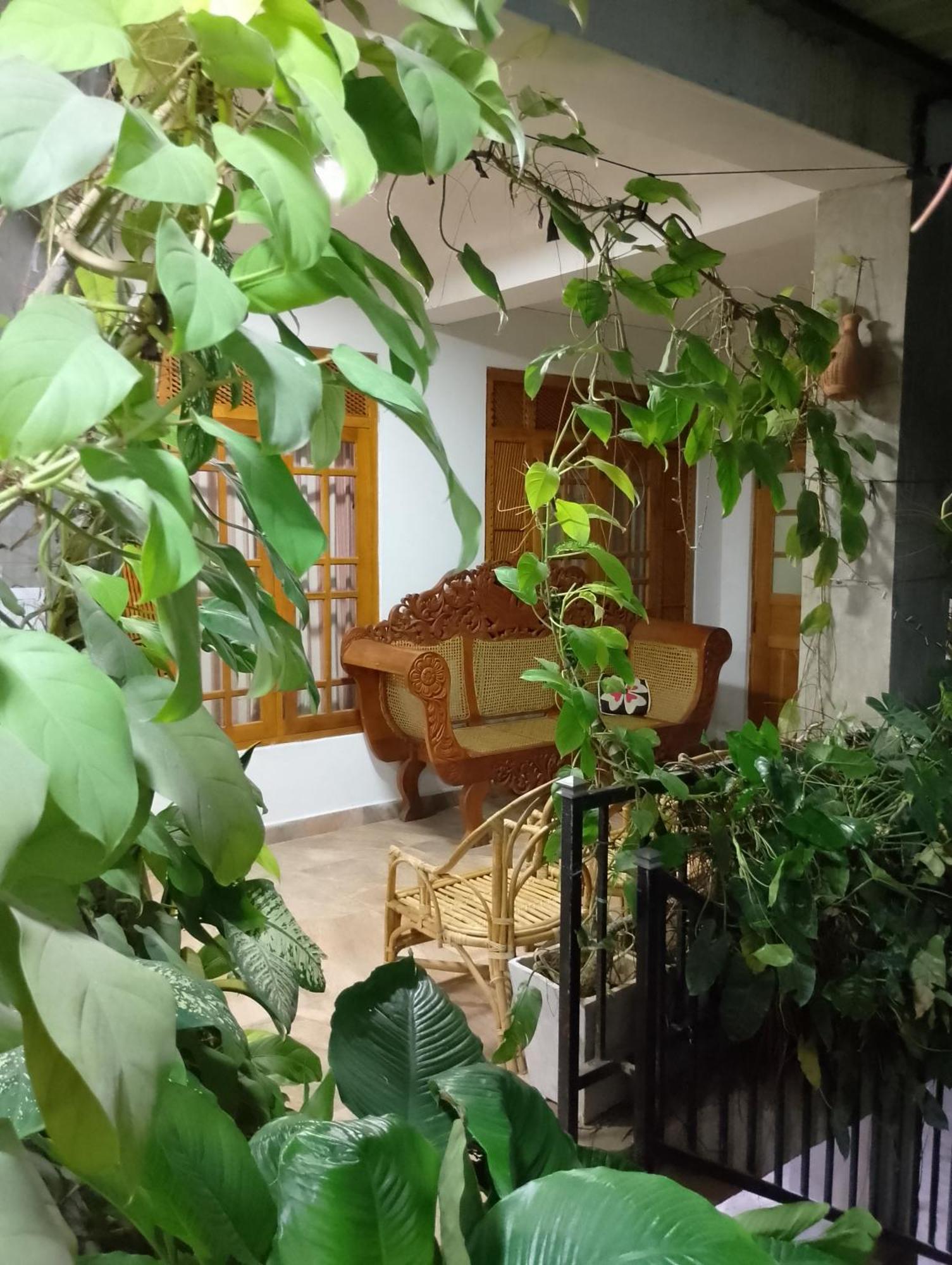 Old Town Hotel Kandy Bagian luar foto