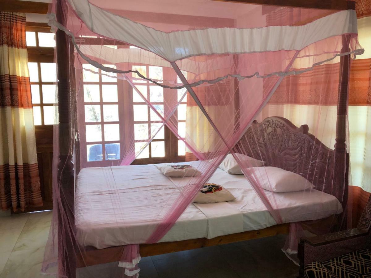 Old Town Hotel Kandy Bagian luar foto