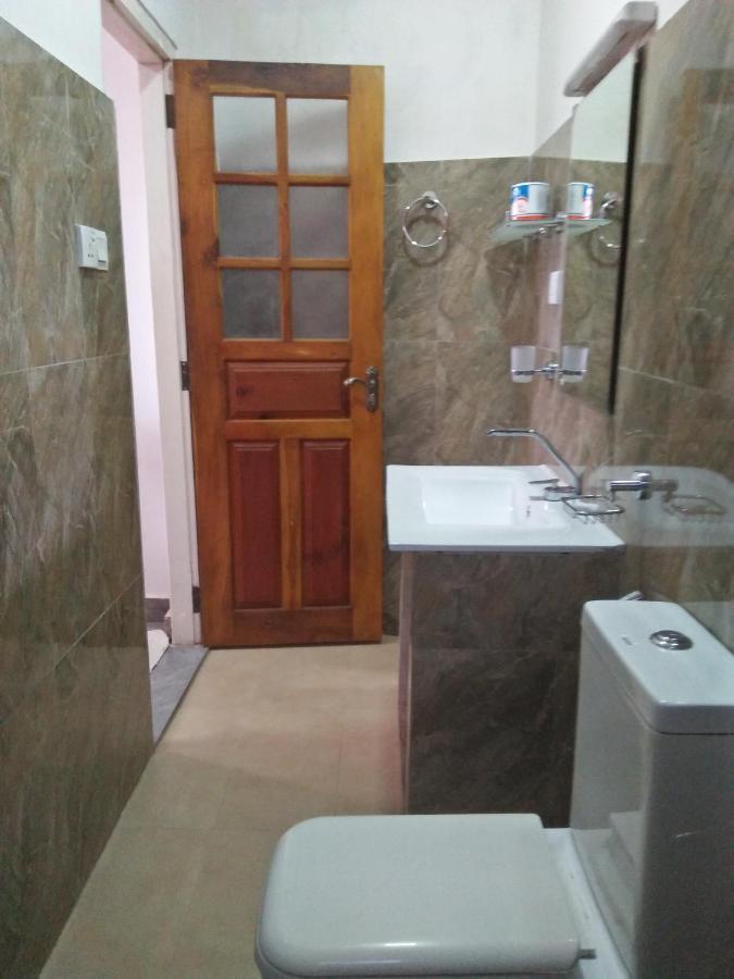 Old Town Hotel Kandy Bagian luar foto
